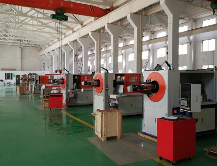 線材折彎機為什么分為轉頭、轉線、無凸輪三種結構？